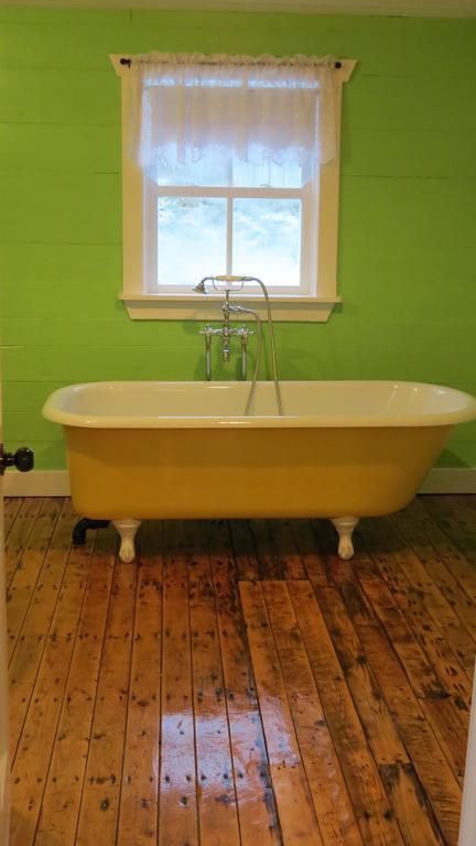 The Old Salt Box Co. - Daisy'S Place Herring Neck Экстерьер фото